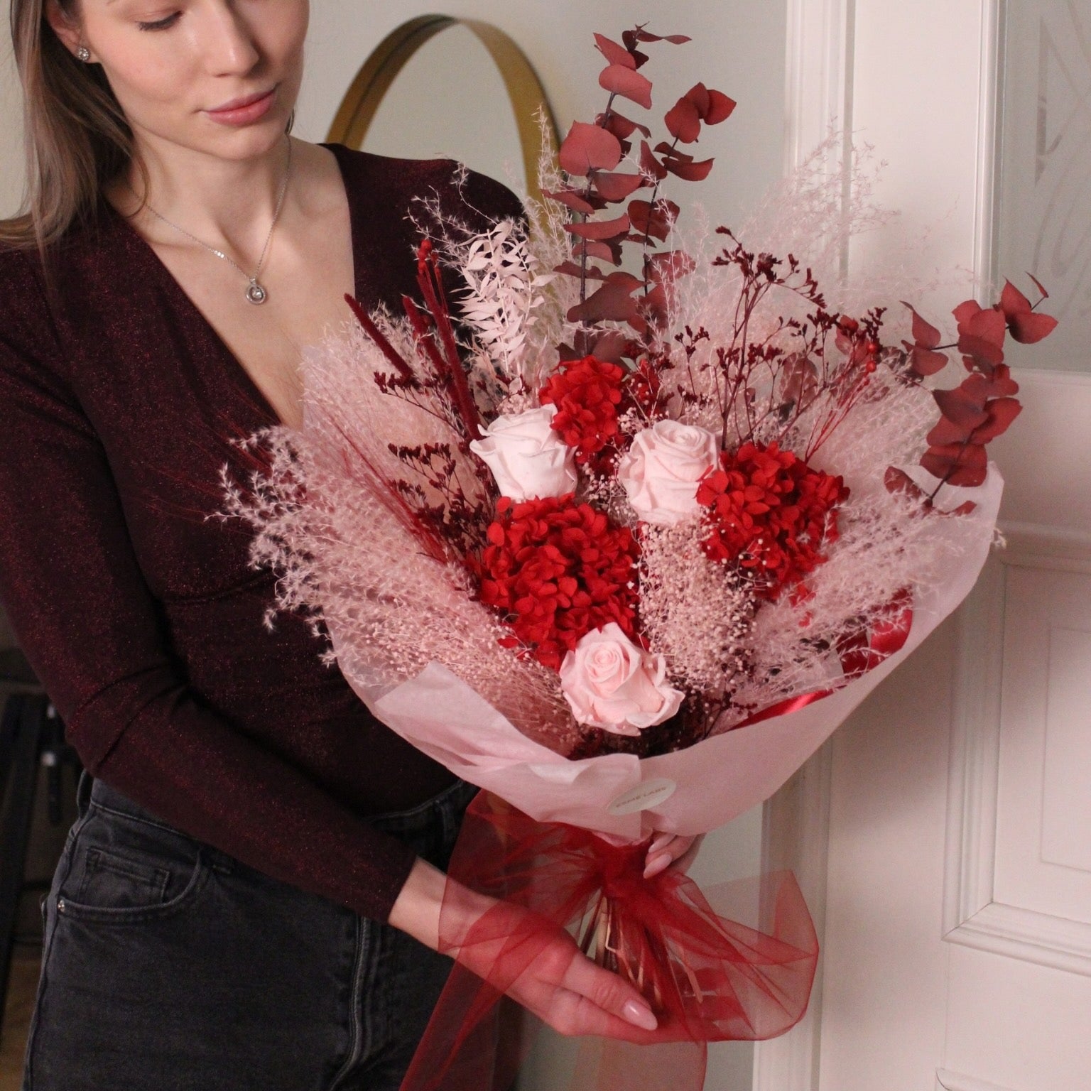 Rouge Velours – Stabilizēto Ziedu Pušķis